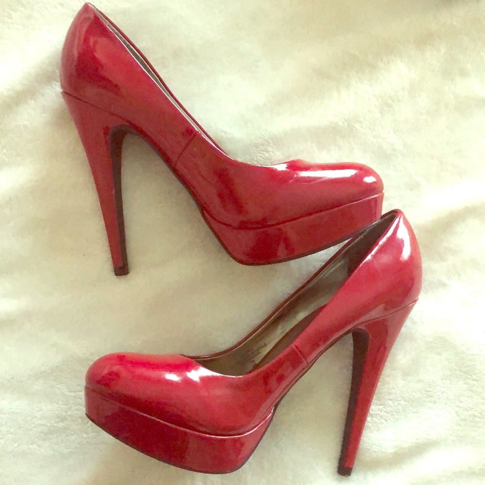 Gorgeous red heels